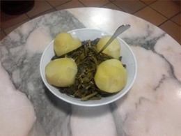 Grelos con patatas